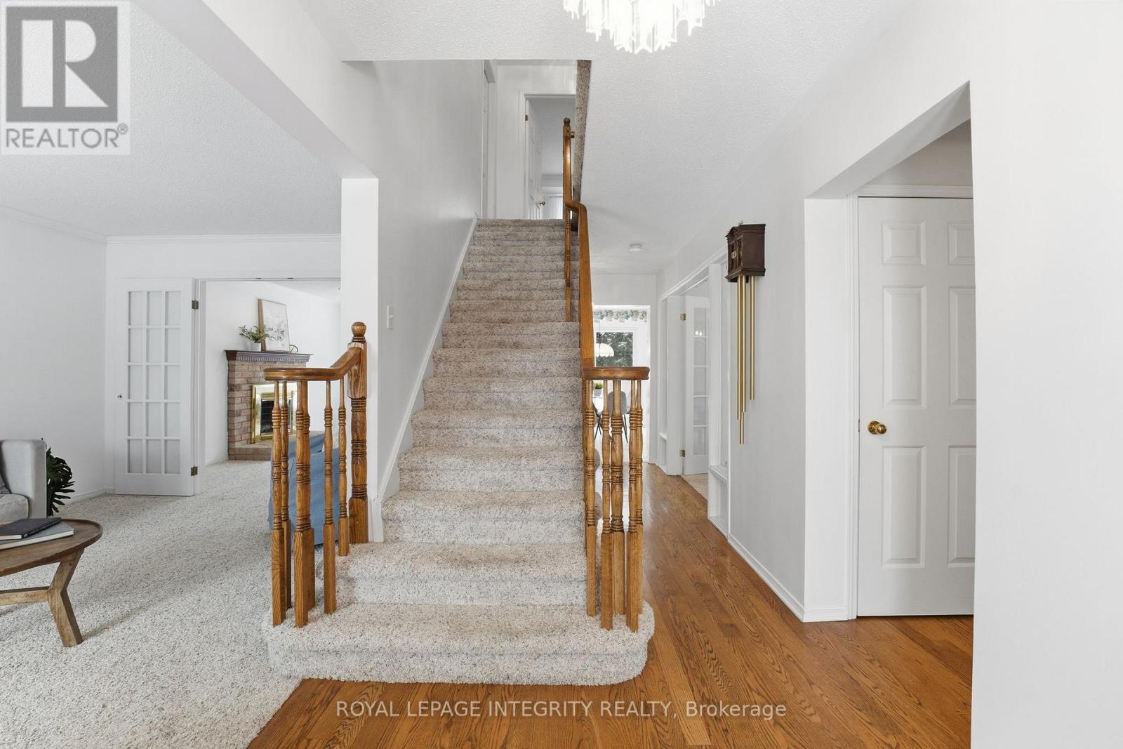 11 Rosethorn Way, Ottawa, Ontario  K2M 1P9 - Photo 4 - X12718670