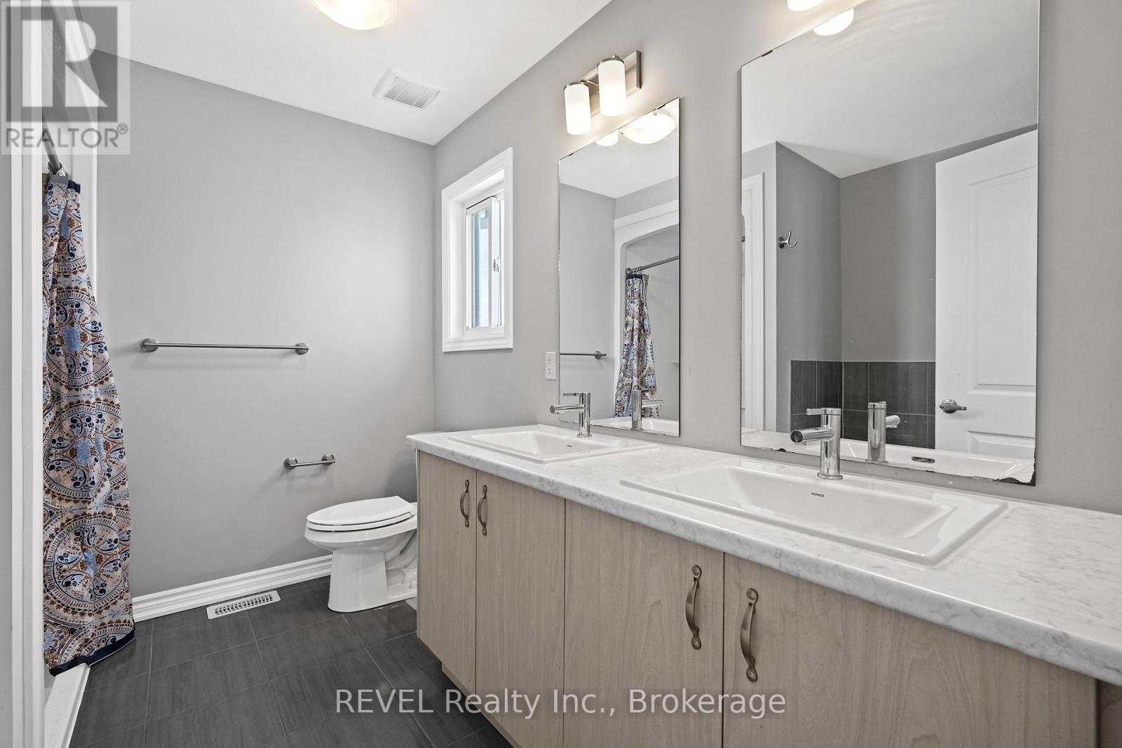 87 Renfrew Trail, Welland (N. Welland), Ontario L3C 0K2 - Photo 25 - X12718664