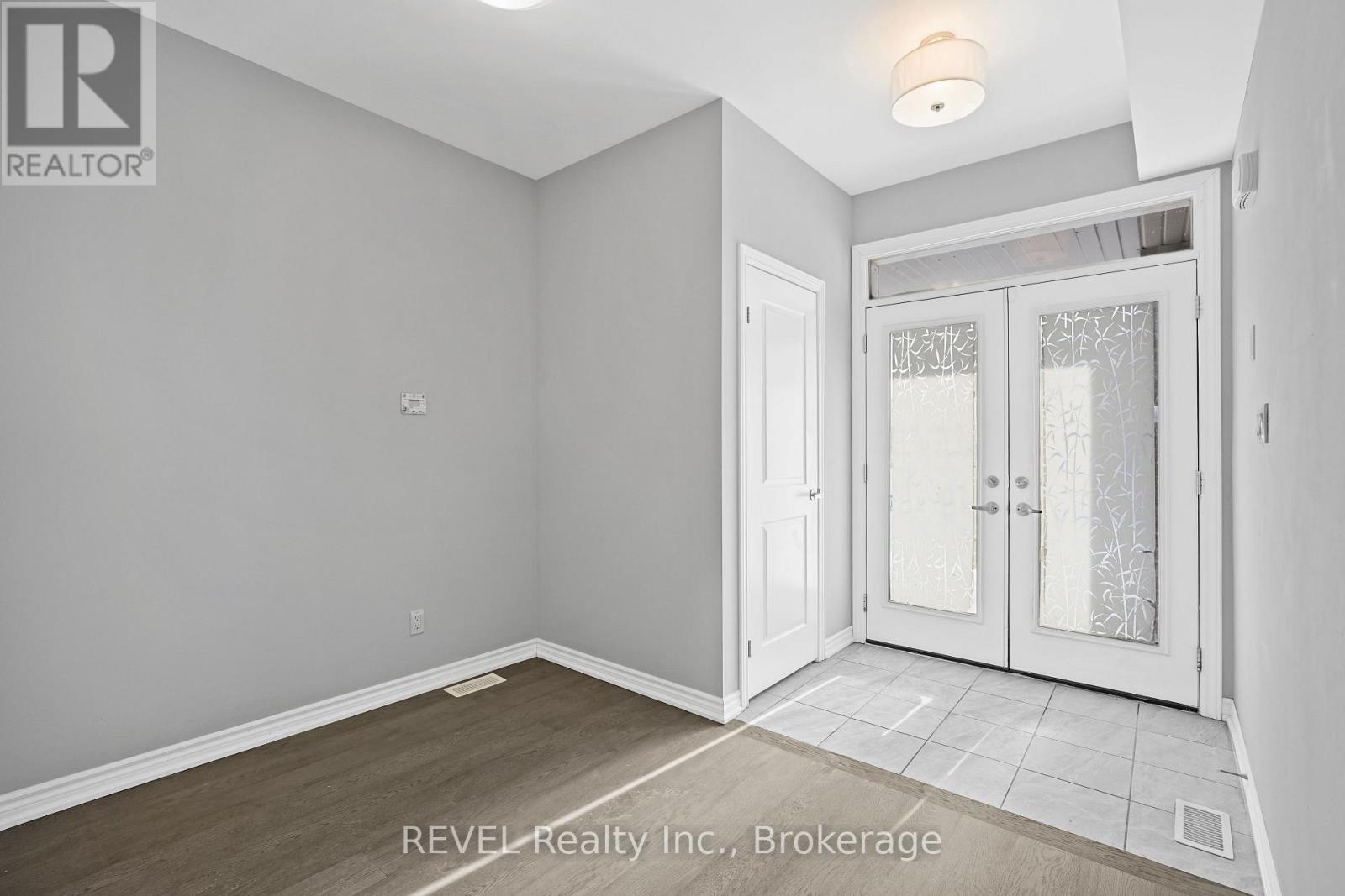 87 Renfrew Trail, Welland (N. Welland), Ontario L3C 0K2 - Photo 5 - X12718664