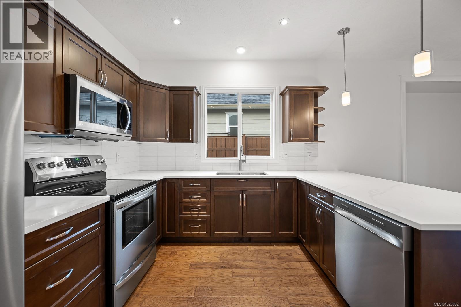 1286 Admiral Rd, Comox, British Columbia  V9M 0B4 - Photo 4 - 1023892