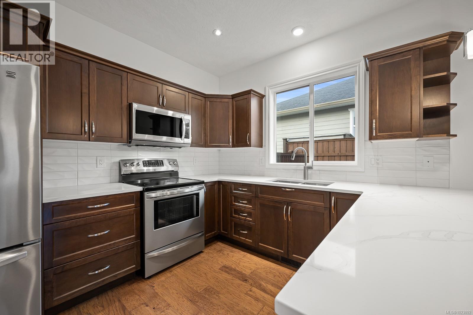 1286 Admiral Rd, Comox, British Columbia  V9M 0B4 - Photo 3 - 1023892