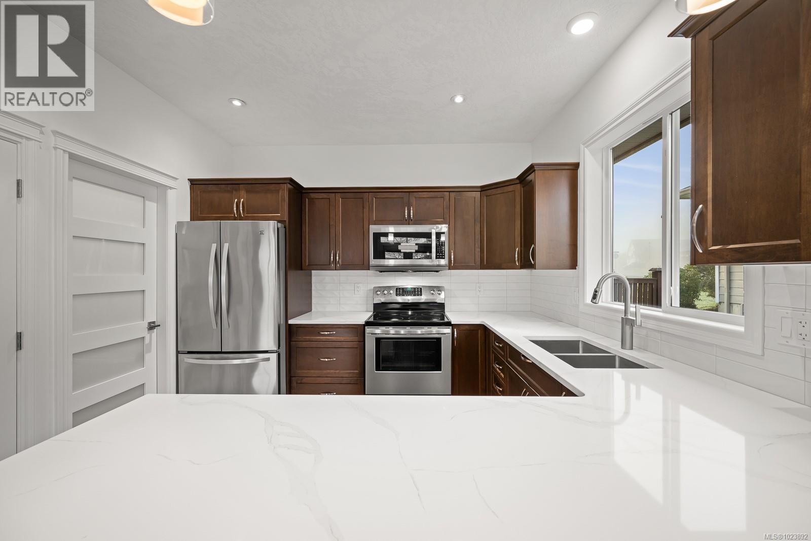 1286 Admiral Rd, Comox, British Columbia  V9M 0B4 - Photo 6 - 1023892