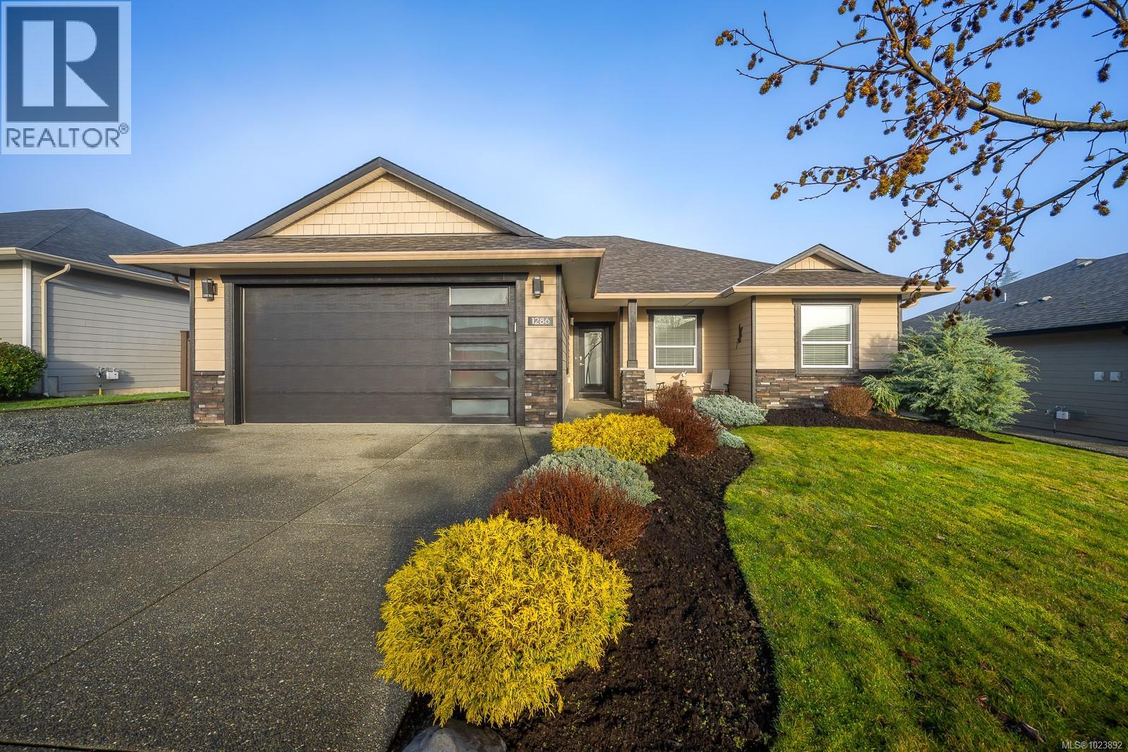 1286 Admiral Rd, Comox, British Columbia