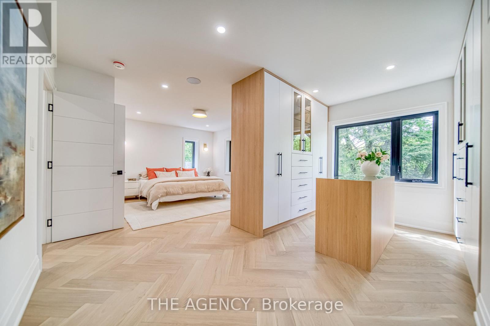 16 Duncannon Drive, Toronto, Ontario  M5P 2M1 - Photo 18 - C12718536