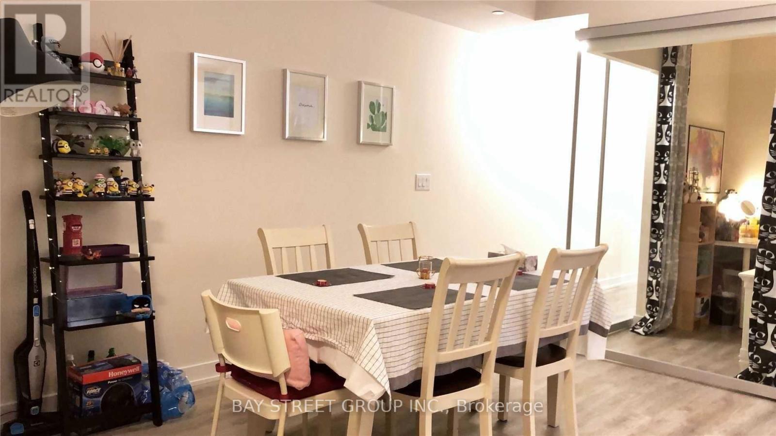 703 - 17 Dundonald Street, Toronto, Ontario  M4Y 1K3 - Photo 8 - C12718630