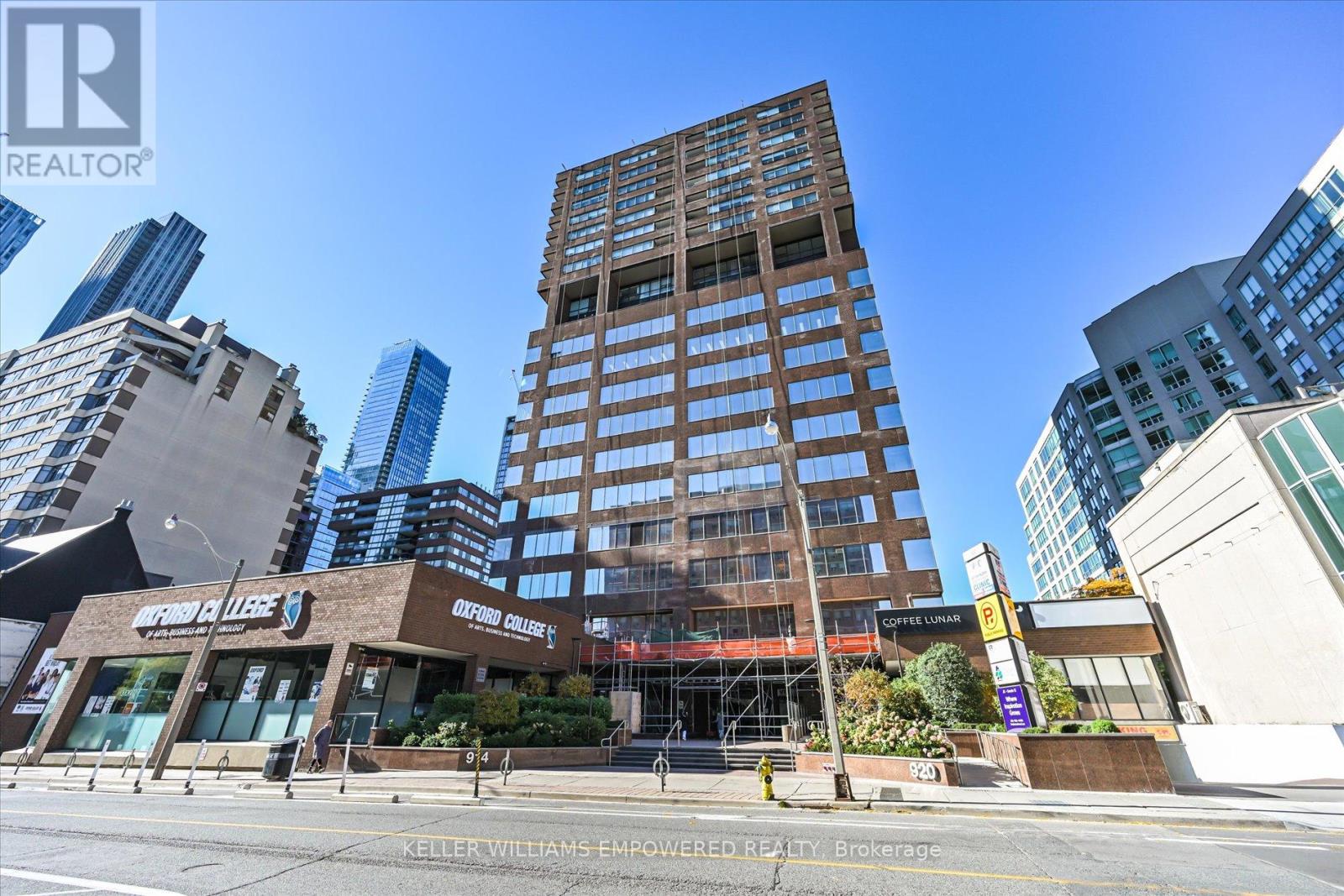 1612 - 914 YONGE STREET, Toronto, Ontario
