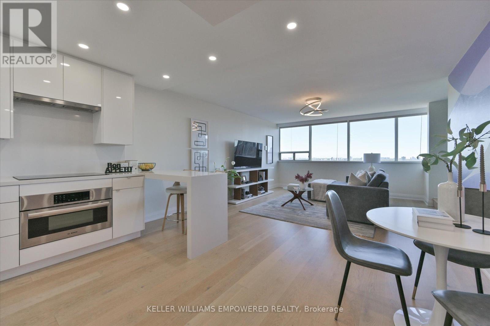 1612 - 914 Yonge Street, Toronto, Ontario  M4W 3C8 - Photo 8 - C12718640