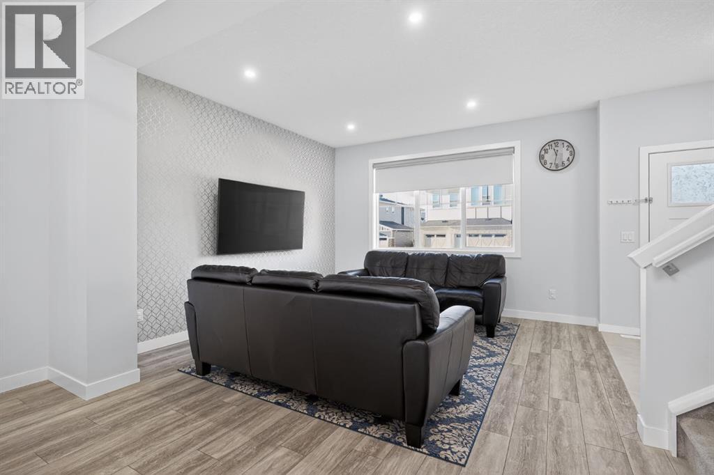 340 Chelsea Passage, Chestermere, Alberta  T1X 2P5 - Photo 4 - A2280732