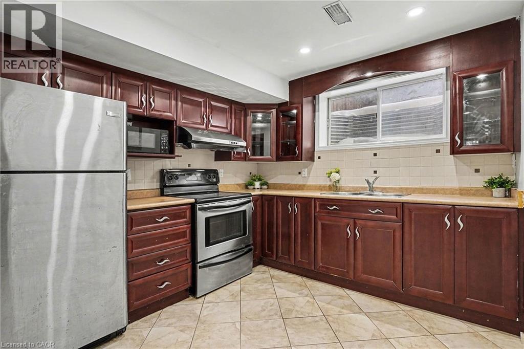 16 Leitch Avenue, North York, Ontario  M3J 3P2 - Photo 24 - 40800072