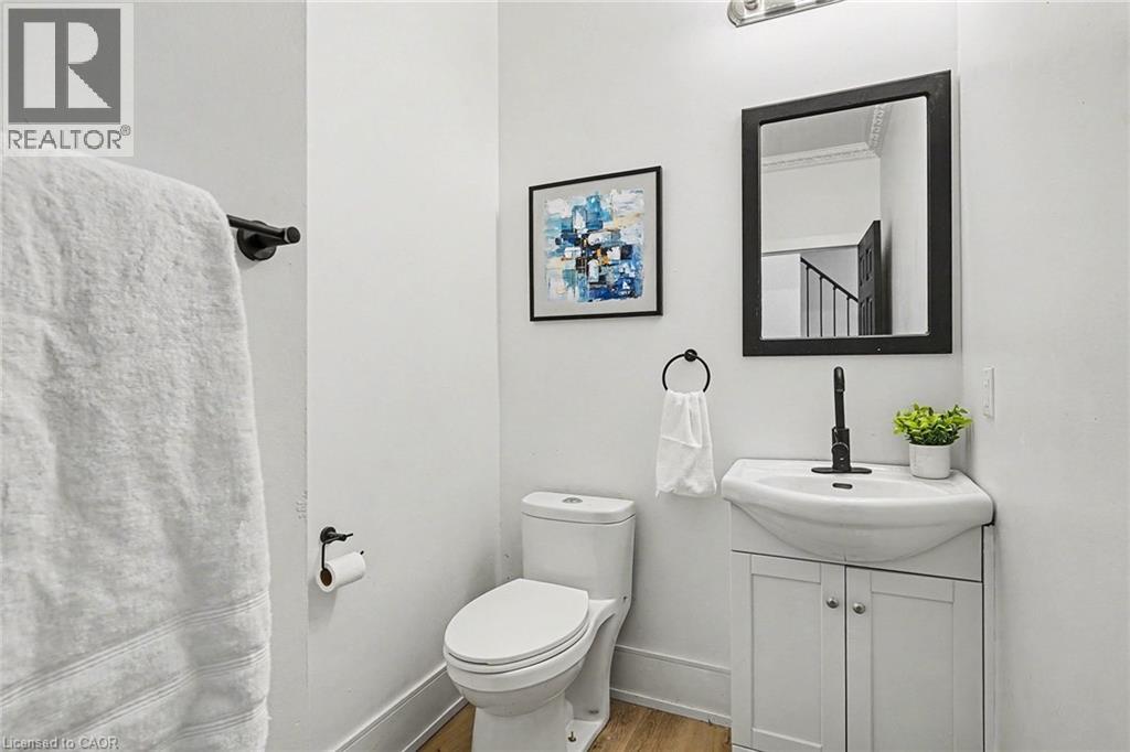 16 Leitch Avenue, North York, Ontario  M3J 3P2 - Photo 11 - 40800072