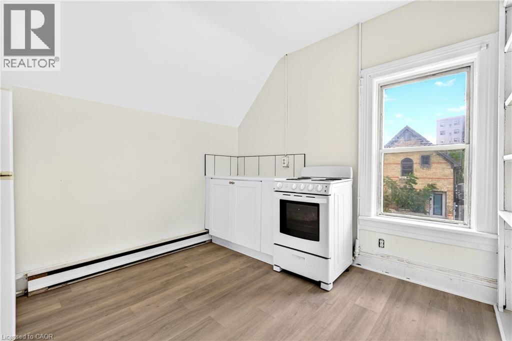 15 Warnock Street Unit# Upper, Cambridge, Ontario  N1R 2A7 - Photo 6 - 40800196