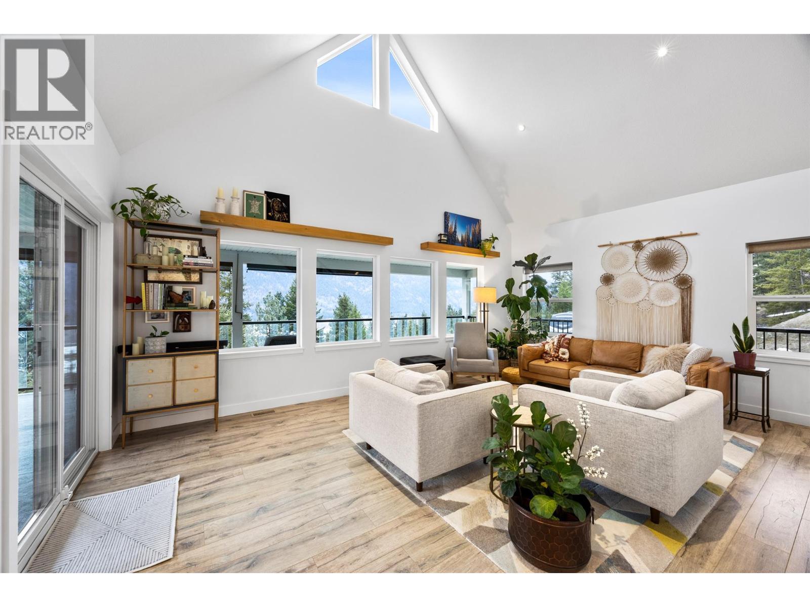 324 Orchard Lake Road, Kamloops, British Columbia  V0E 1E0 - Photo 3 - 10373483