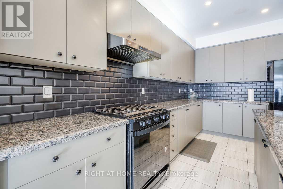 33 Auckland Drive, Whitby, Ontario  L1P 0H4 - Photo 10 - E12718580