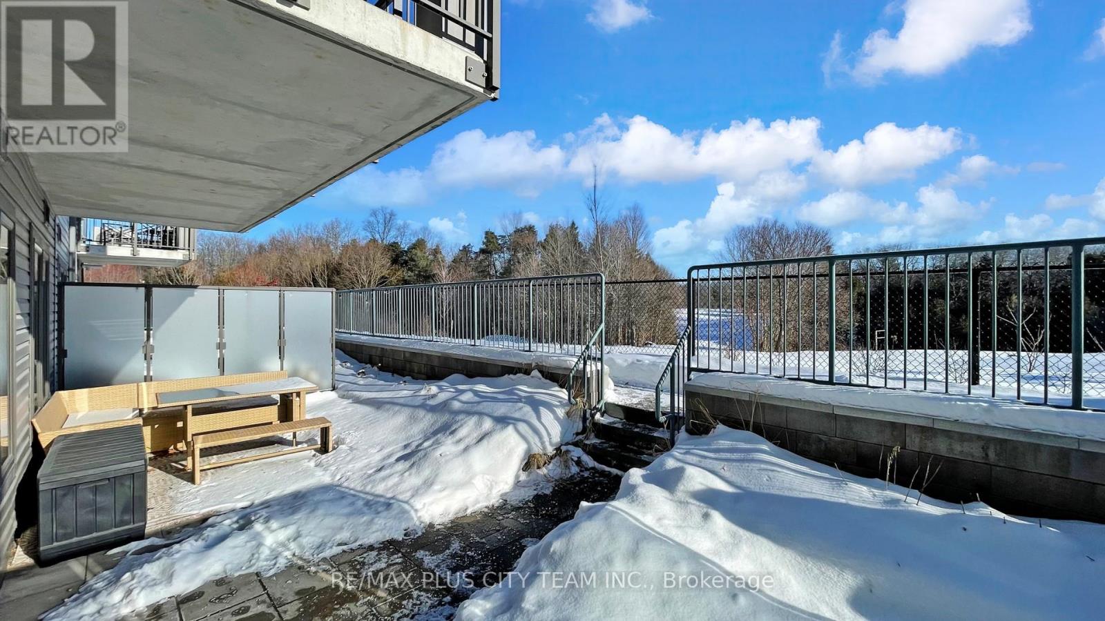 802 - 2635 William Jackson Drive, Pickering, Ontario  L1X 0L4 - Photo 3 - E12718624