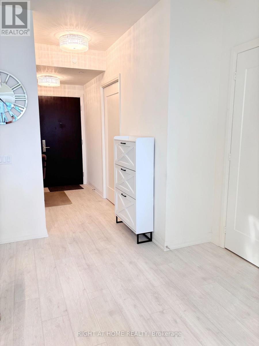 1704 - 9000 Jane Street, Vaughan, Ontario  L4K 0M6 - Photo 10 - N12718514