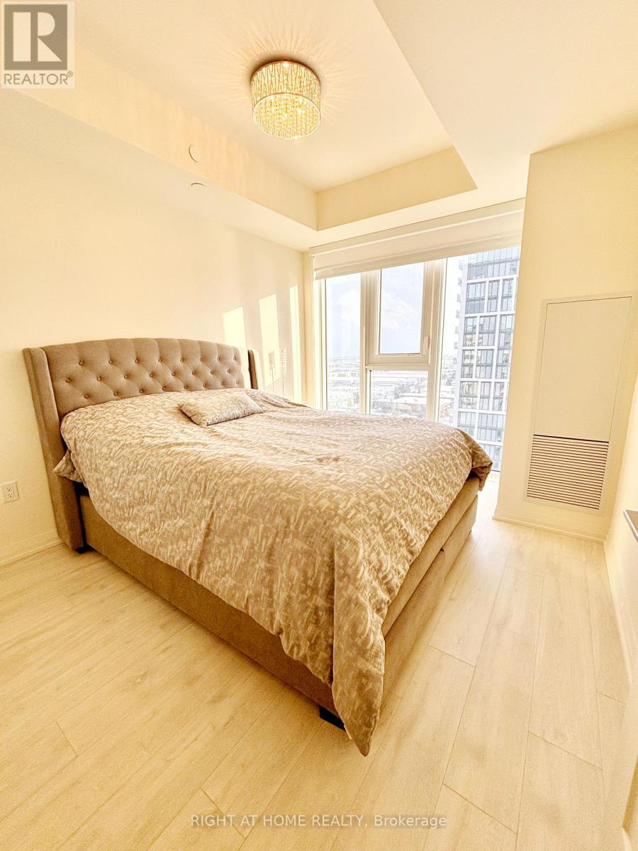 1704 - 9000 Jane Street, Vaughan, Ontario  L4K 0M6 - Photo 6 - N12718514