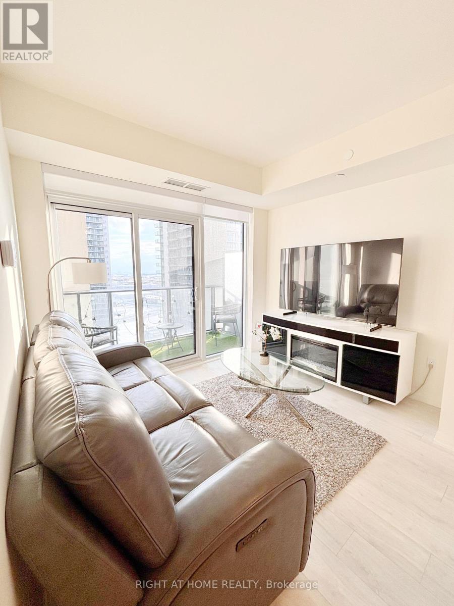 1704 - 9000 Jane Street, Vaughan, Ontario  L4K 0M6 - Photo 7 - N12718514