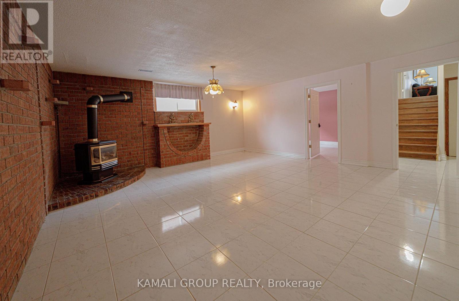 Bsmt - 38 Spruce Avenue, Richmond Hill, Ontario  L4C 6W1 - Photo 4 - N12718656