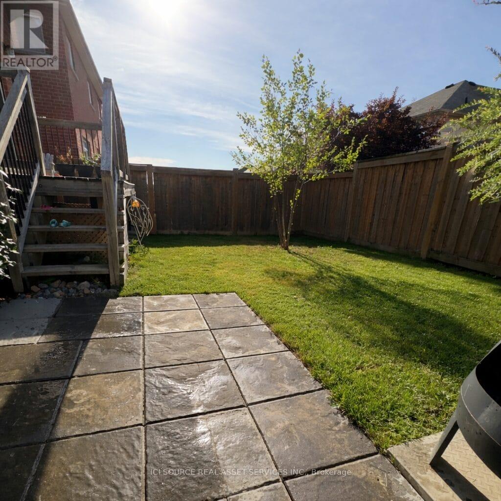 15 Grey Wing Avenue, Georgina, Ontario  L4P 0E8 - Photo 8 - N12718658