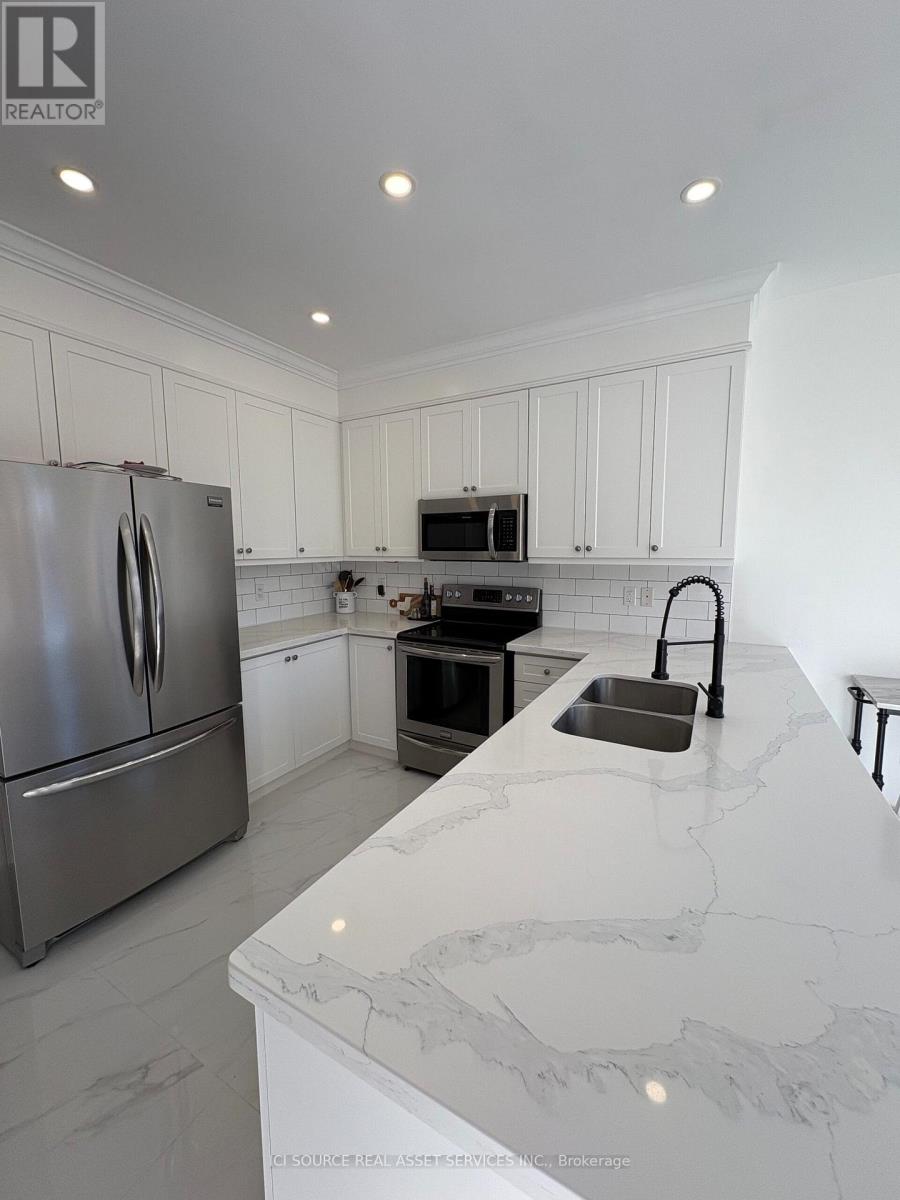 15 Grey Wing Avenue, Georgina, Ontario  L4P 0E8 - Photo 9 - N12718658