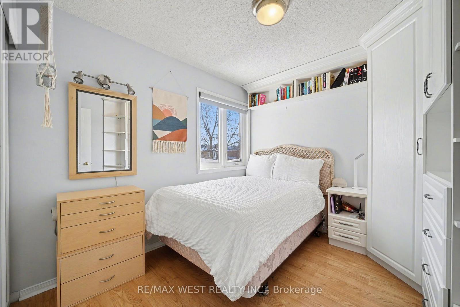 609 Four Winds Way, Mississauga, Ontario  L5R 3M4 - Photo 10 - W12718384