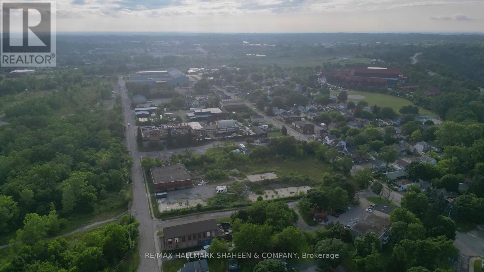 4415 Buttrey Street, Niagara Falls, Ontario  L2E 2X2 - Photo 12 - X12220445