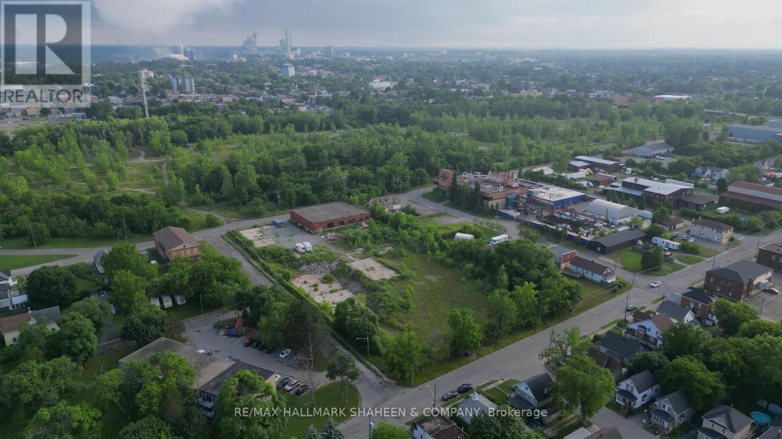 4415 Buttrey Street, Niagara Falls, Ontario  L2E 2X2 - Photo 9 - X12220445