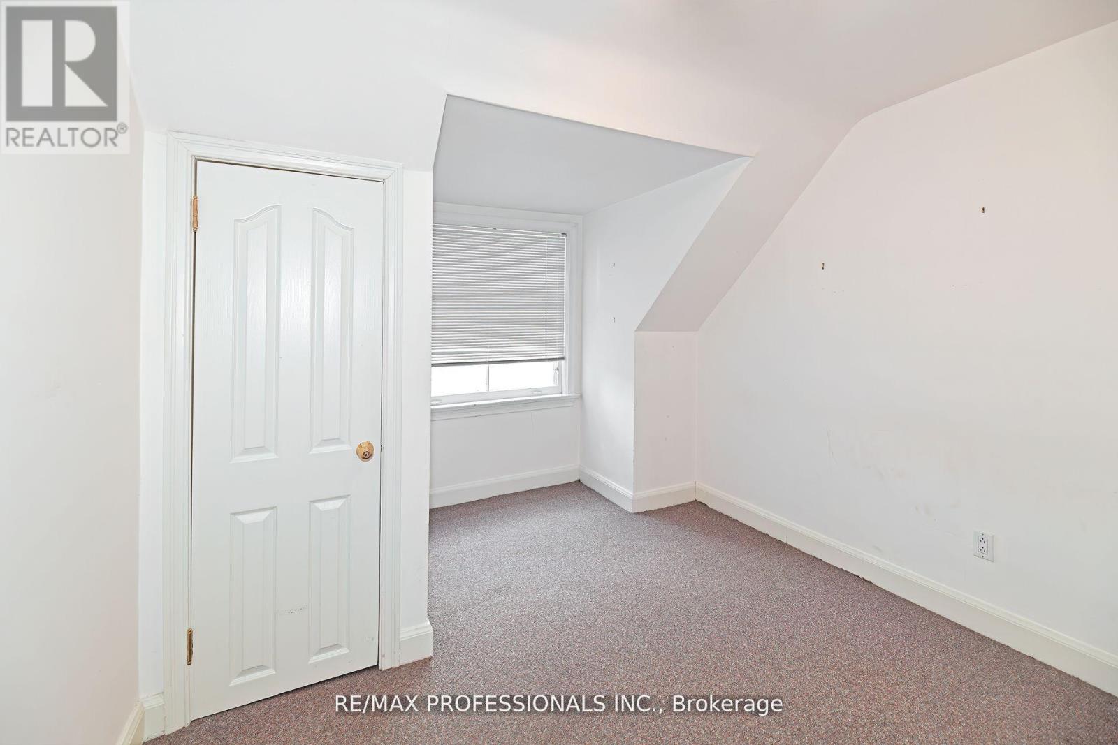 1161 Royal York Road, Toronto, Ontario  M9A 4B2 - Photo 14 - W12718522