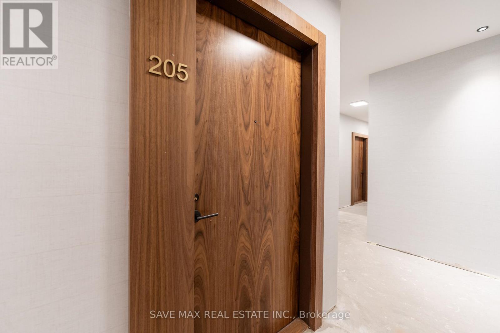 205 - 509 Dundas Street W, Oakville, Ontario  L6M 4M2 - Photo 6 - W12718530