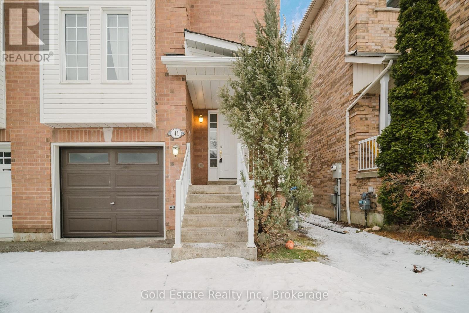 41 Wilmont Court, Brampton, Ontario  L6X 4Z4 - Photo 2 - W12718540