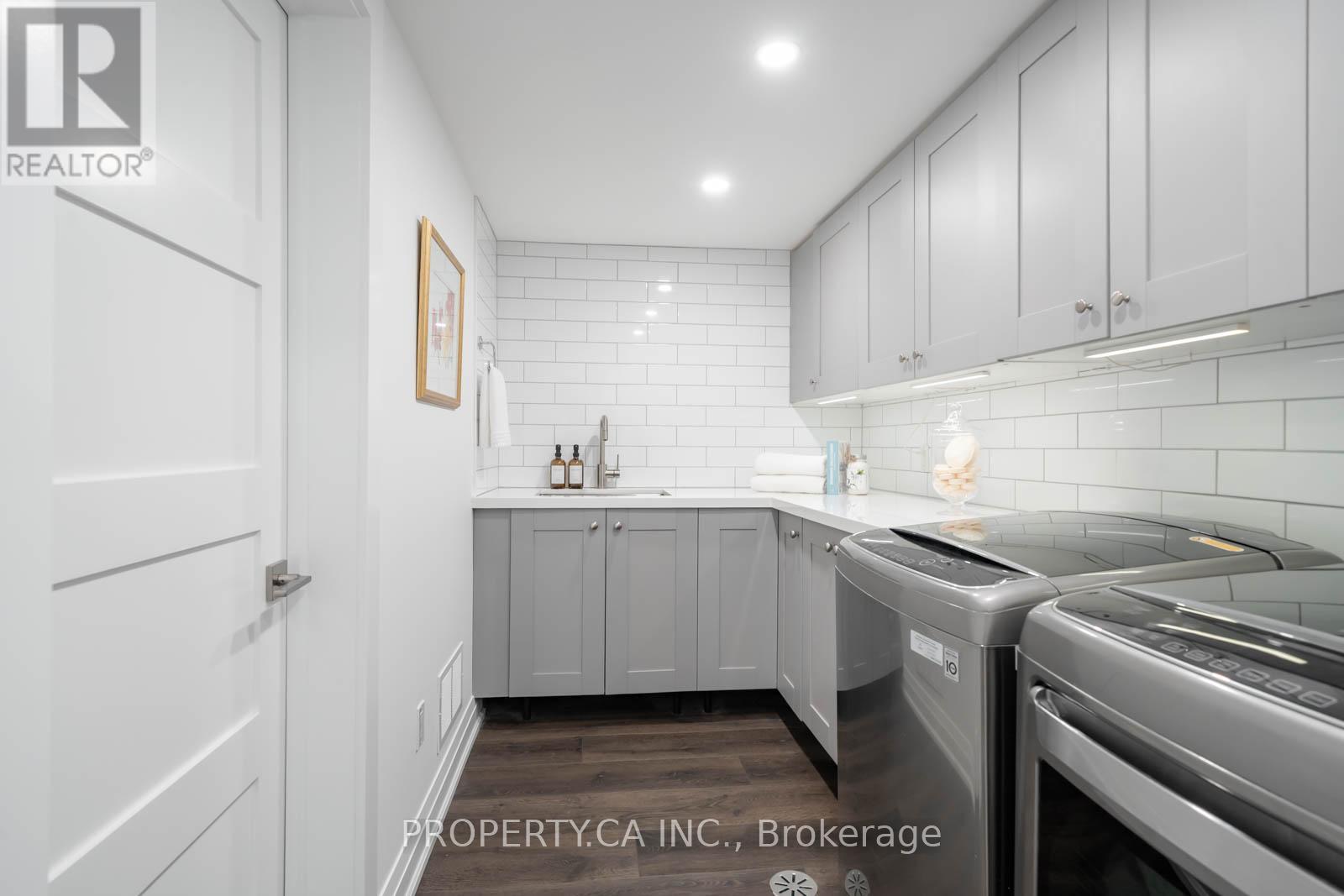 1533 Rometown Drive, Mississauga, Ontario  L5E 2T8 - Photo 26 - W12718604