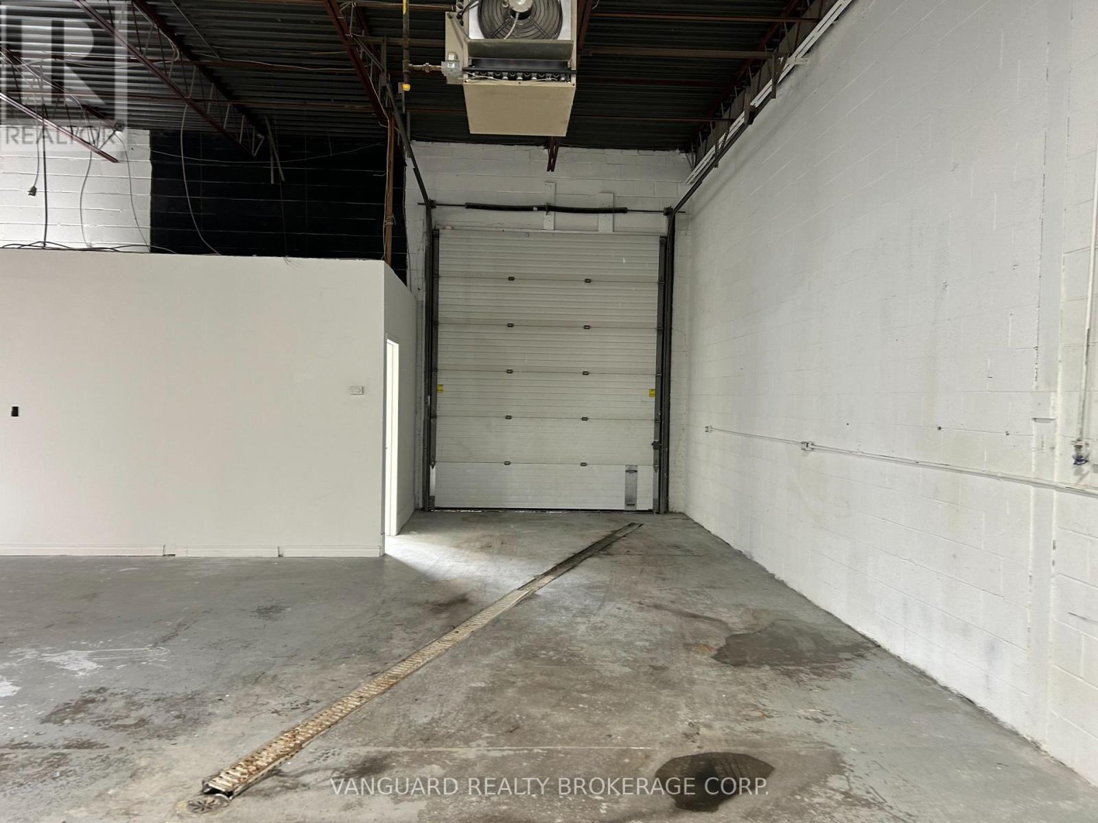 4-5 - 151 Norfinch Avenue, Toronto, Ontario  M3N 1Y2 - Photo 2 - W12718680