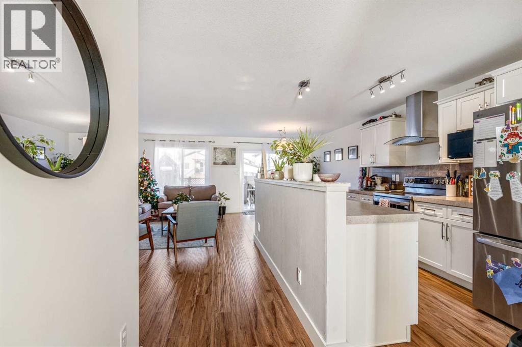 843 Silkstone Close W, Lethbridge, Alberta  T1J 5C6 - Photo 5 - A2277113