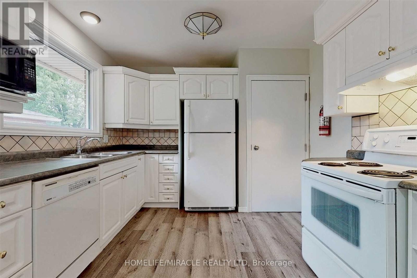 UPPER - 26 GLENGARRY ROAD, St. Catharines, Ontario