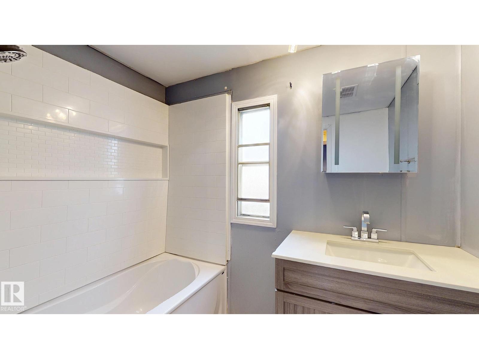 22 West View Bv Nw, Edmonton, Alberta  T5S 1T5 - Photo 28 - E4470681