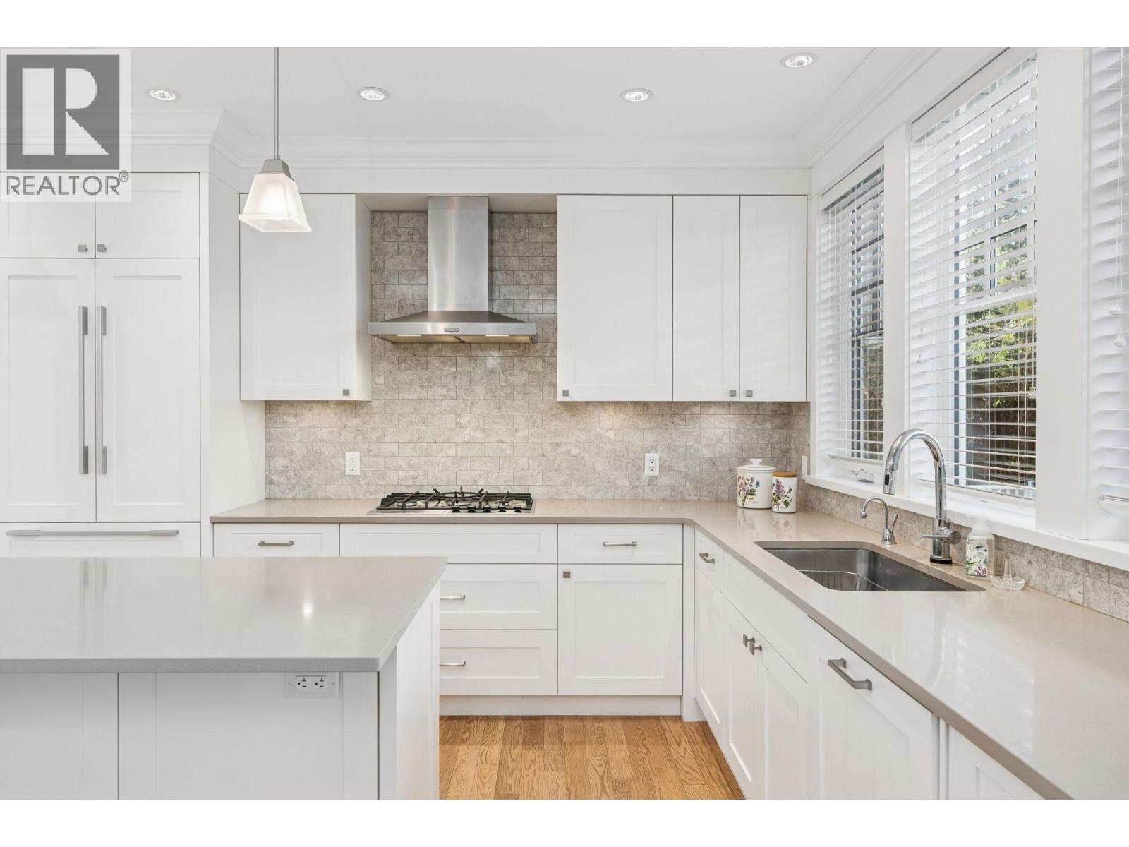 1155 12th Street, West Vancouver, British Columbia  V7T 2N4 - Photo 12 - R3081801