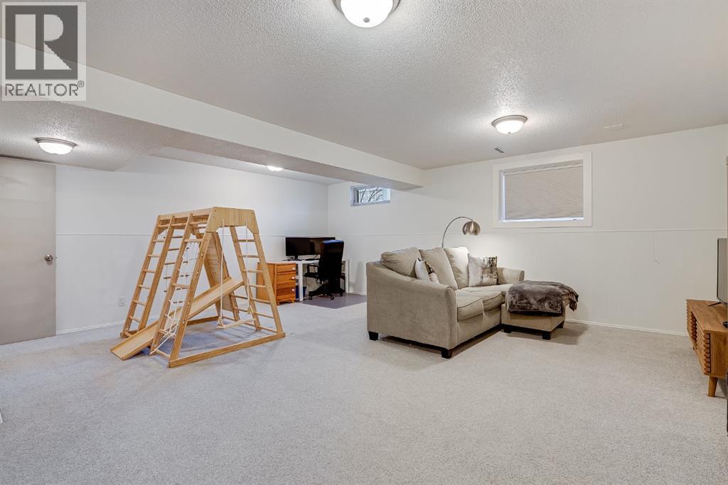 10623 Waneta Crescent Se, Calgary, Alberta  T2J 1J5 - Photo 22 - A2280449