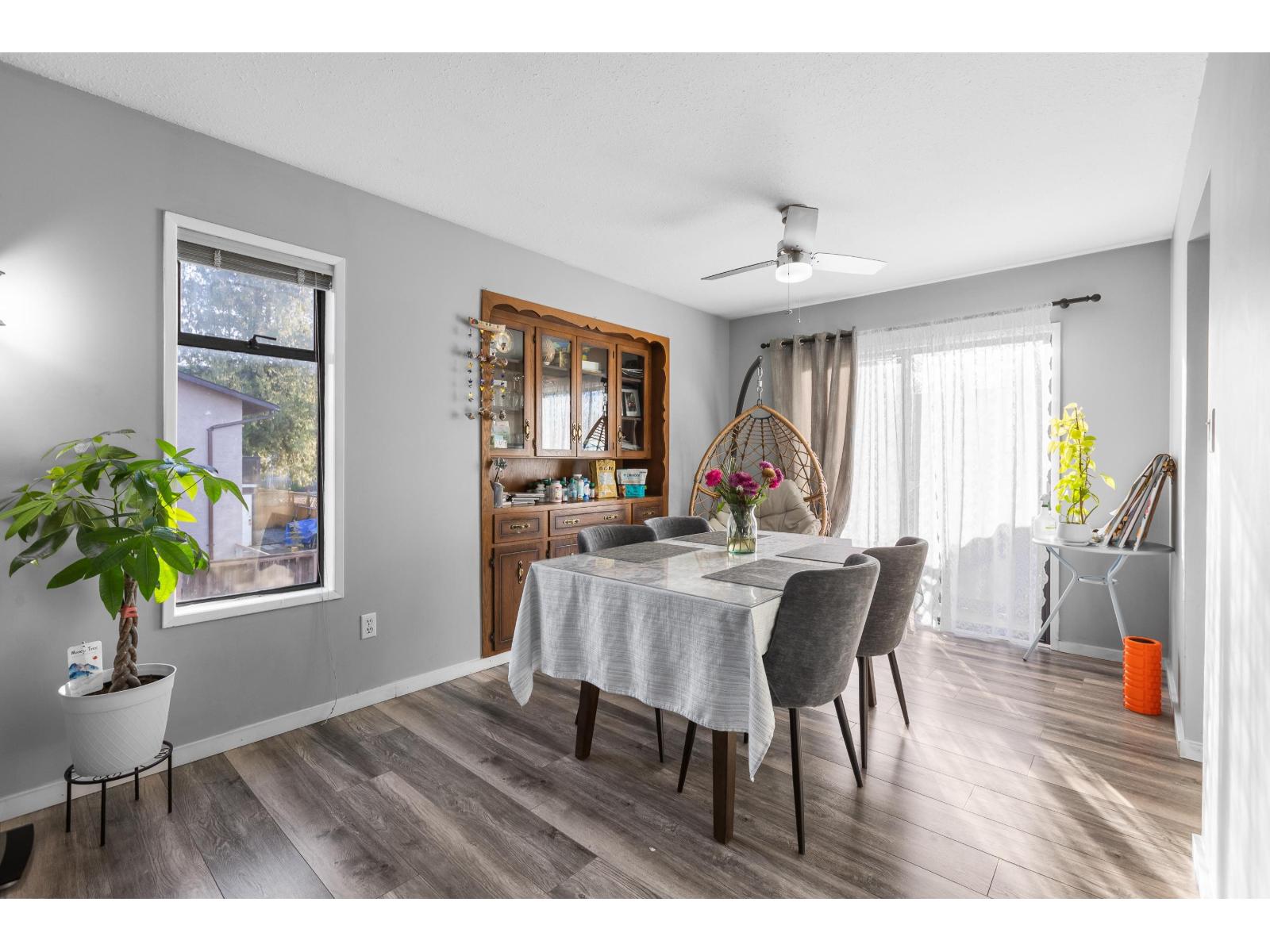 31974 Charlotte Avenue, Abbotsford, British Columbia  V2T 4K8 - Photo 9 - R3080845