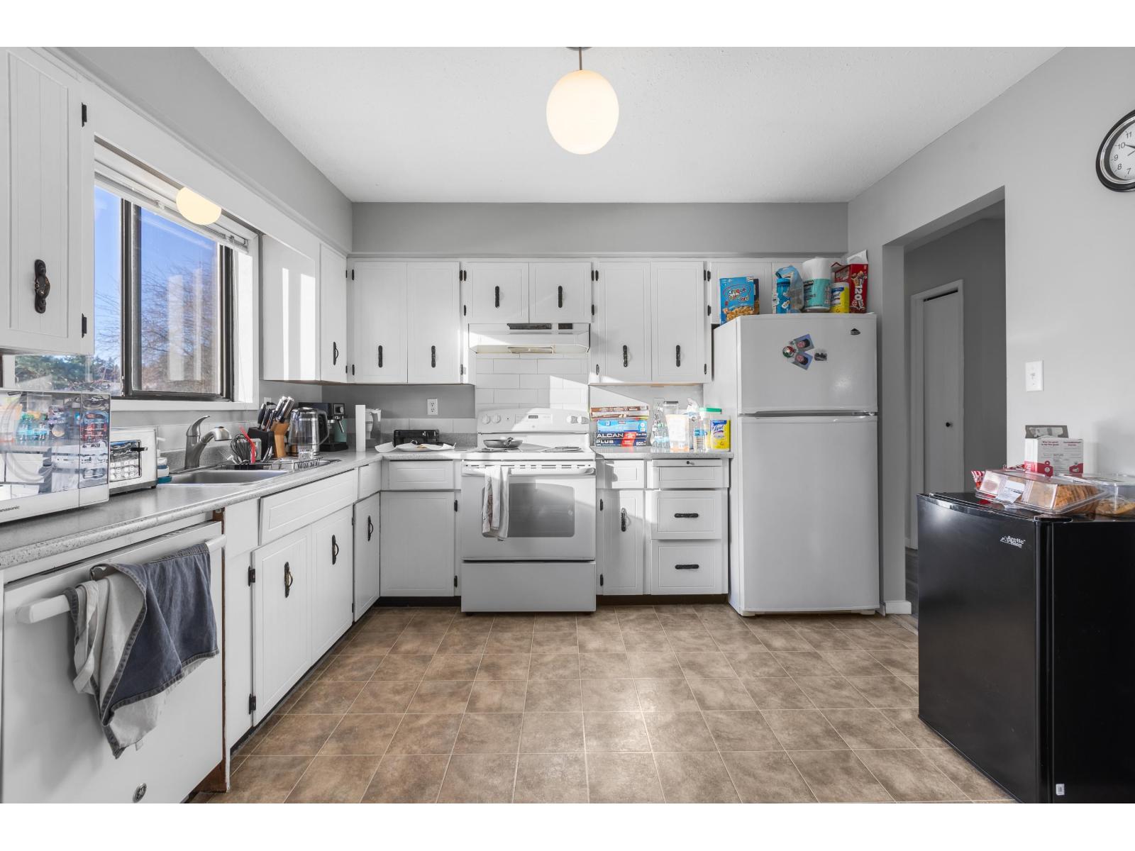 31974 Charlotte Avenue, Abbotsford, British Columbia  V2T 4K8 - Photo 10 - R3080845