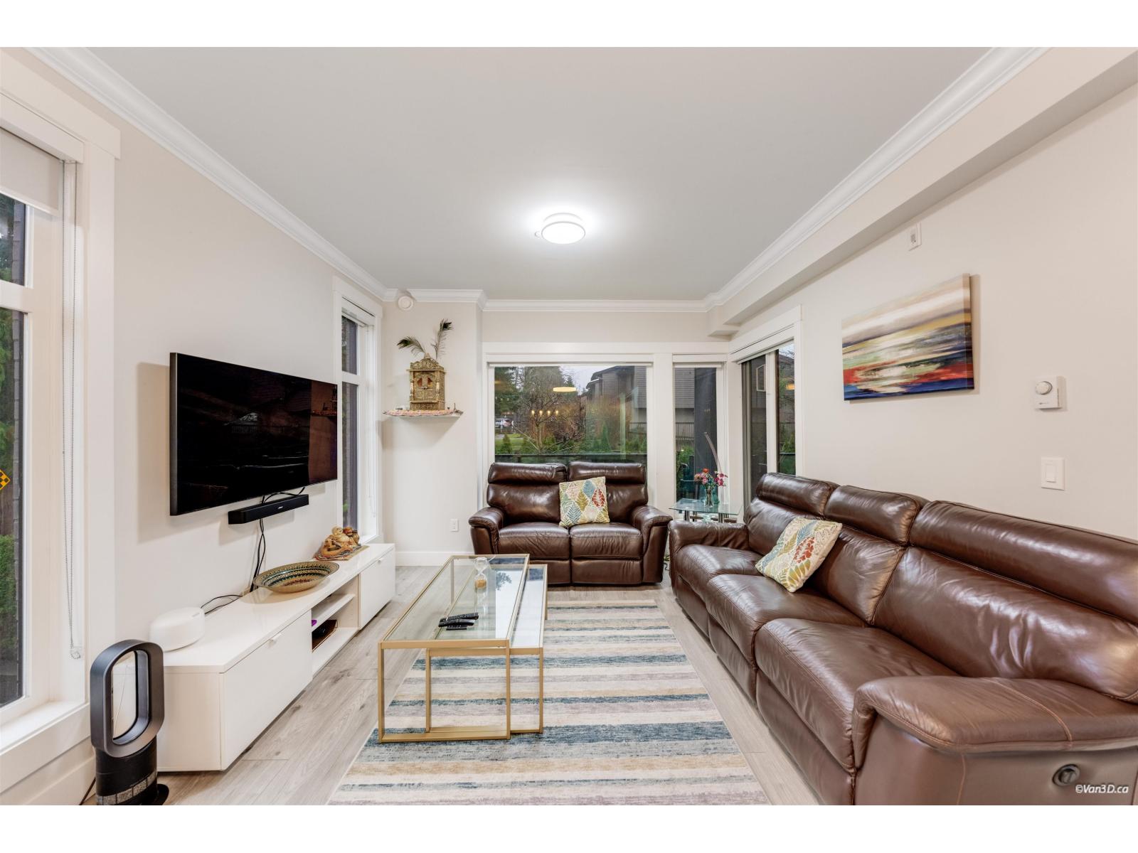 207 13799 101 Avenue, Surrey, British Columbia  V3T 0N9 - Photo 3 - R3081741