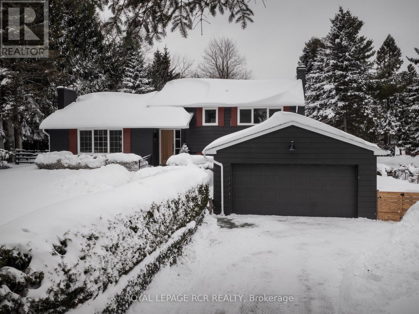 922- The Grange Sideroad