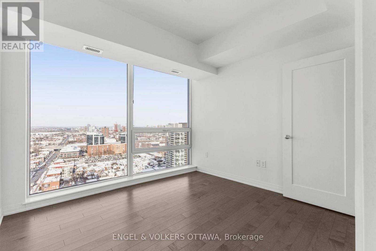 2009 - 805 Carling Avenue, Ottawa, Ontario  K1S 5W9 - Photo 12 - X12717440