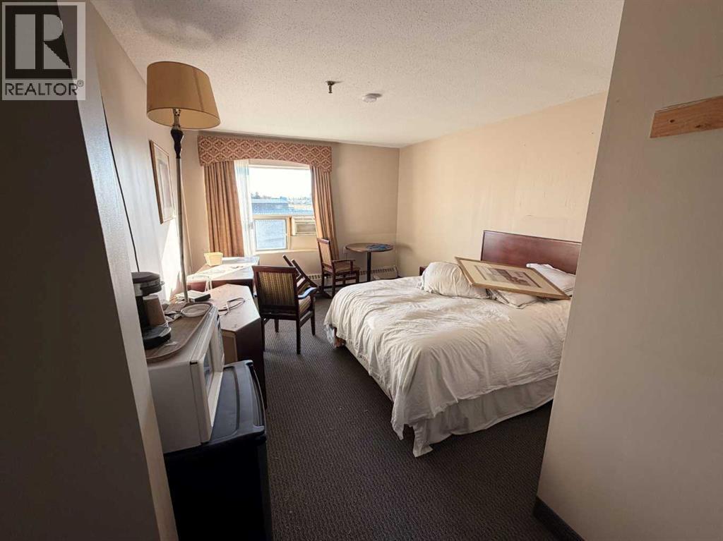 5003 50 Street, Provost, Alberta  T0B 3S0 - Photo 3 - A2268463