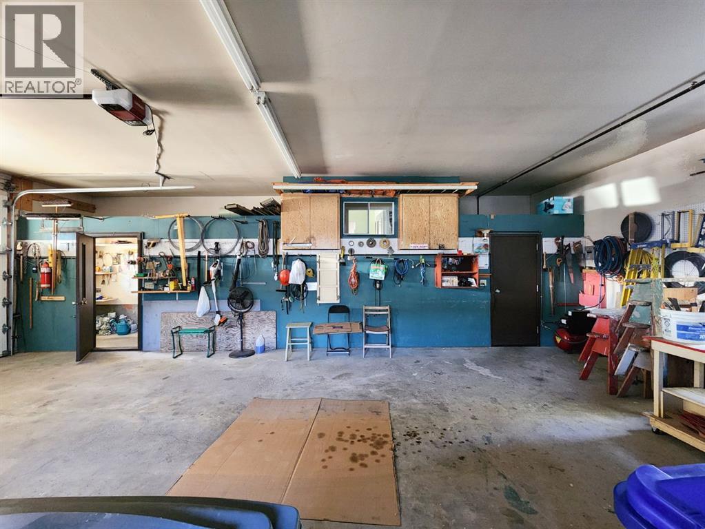 112 43 Avenue W, Claresholm, Alberta  T0L 0T0 - Photo 38 - A2273845