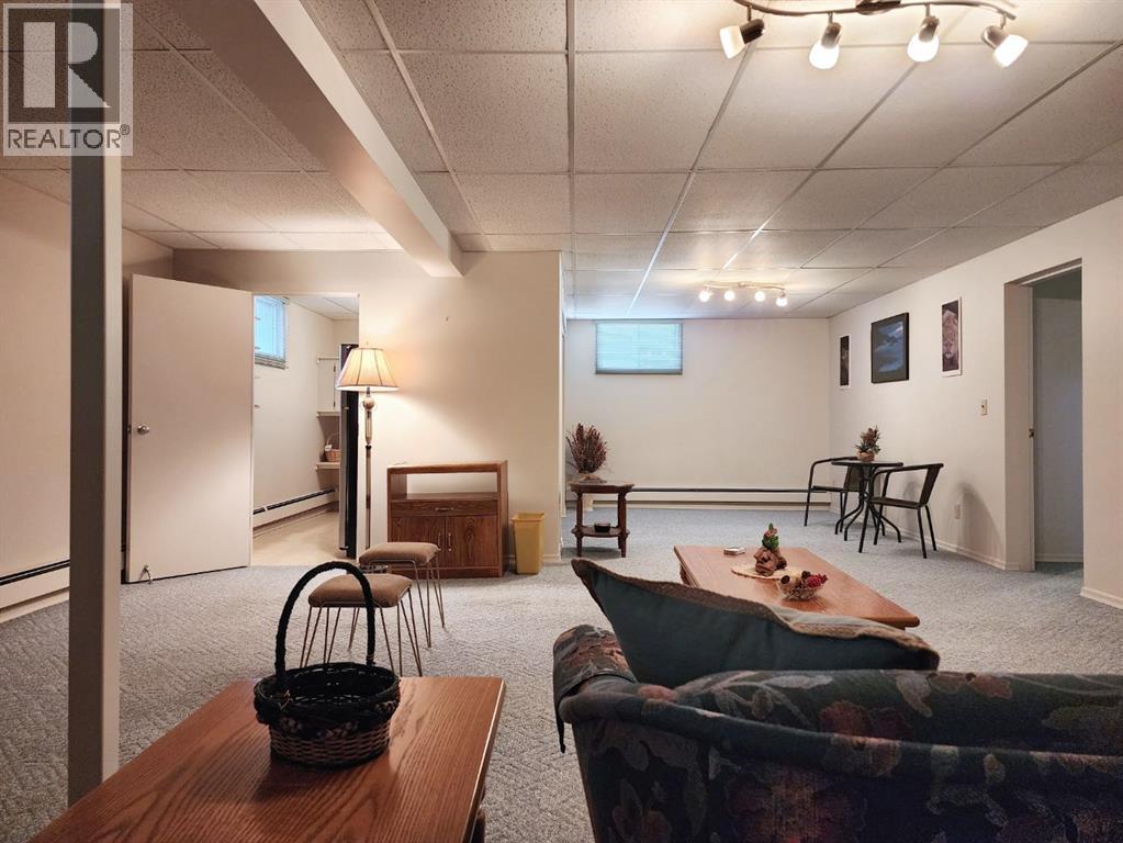 112 43 Avenue W, Claresholm, Alberta  T0L 0T0 - Photo 25 - A2273845