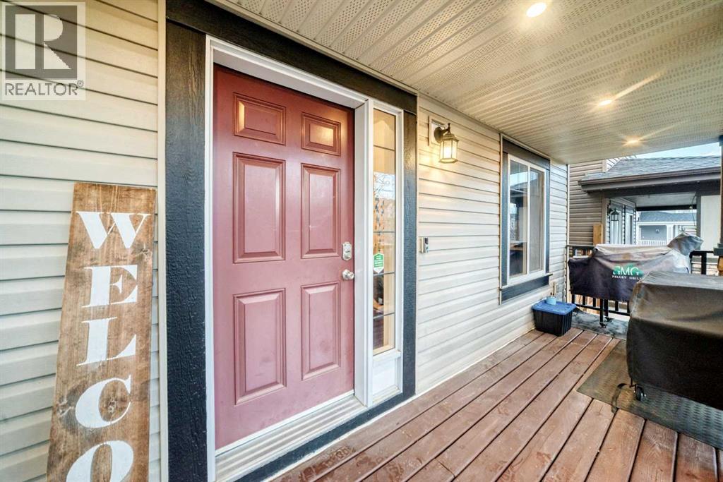 58 Reunion Grove Nw, Airdrie, Alberta  T4B 0Z2 - Photo 4 - A2277875