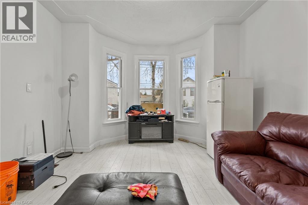 246 Mary Street, Hamilton, Ontario  L8L 4W1 - Photo 5 - 40788362