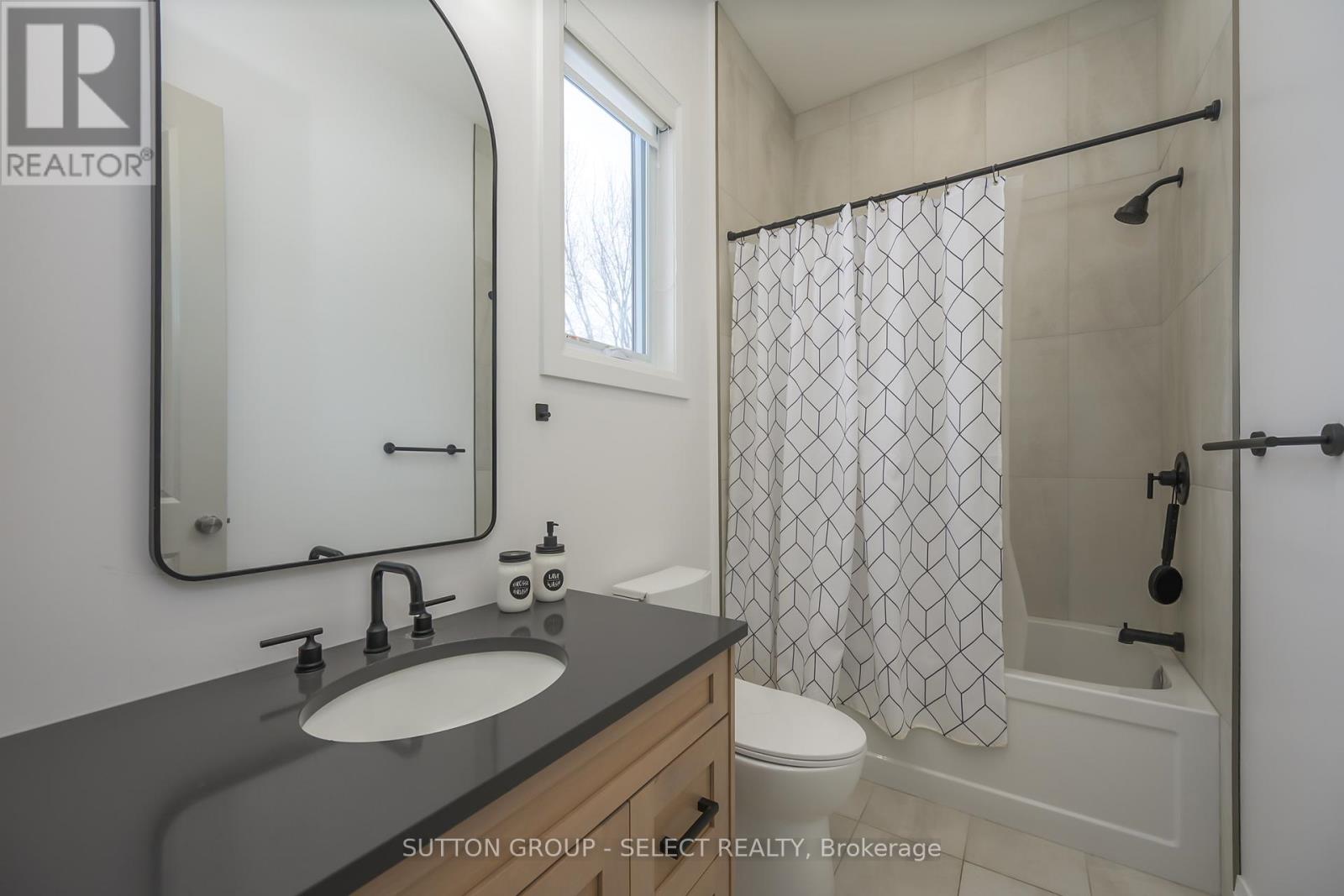 97 Simcoe Avenue, Middlesex Centre, Ontario  N0L 1R0 - Photo 32 - X12718690