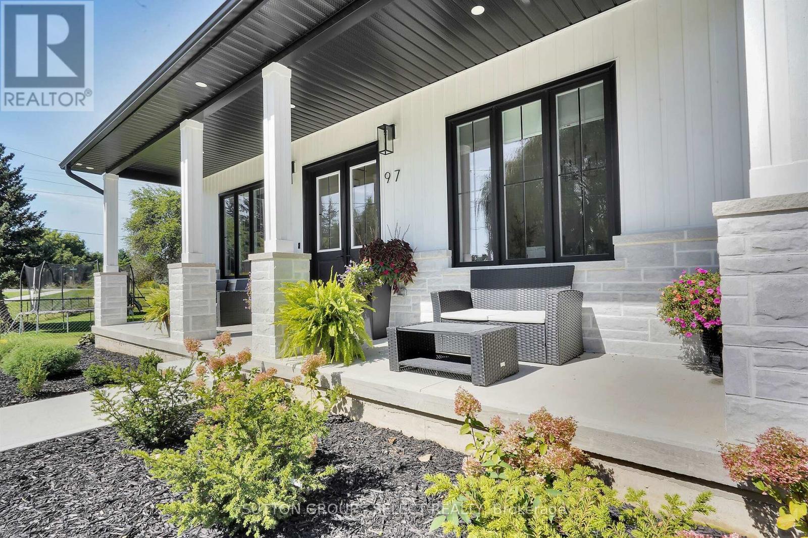 97 Simcoe Avenue, Middlesex Centre, Ontario  N0L 1R0 - Photo 4 - X12718690