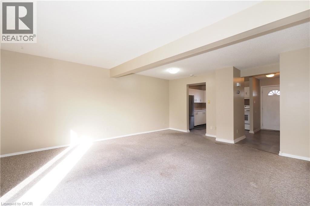 255 Northlake Drive Unit# 27, Waterloo, Ontario  N2V 1Z2 - Photo 7 - 40799507